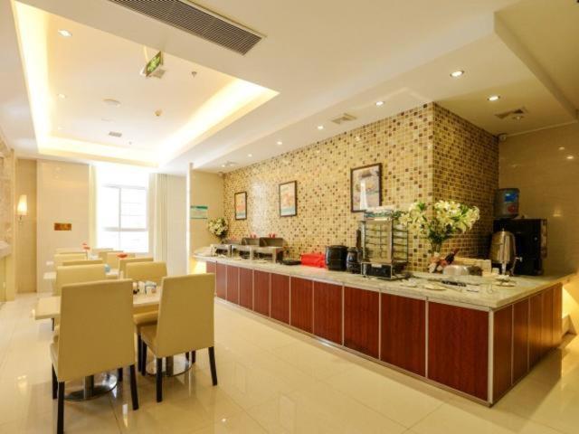 Jinjiang Inn Xianning Yinquan Avenue Hot Spring Hotel Kültér fotó