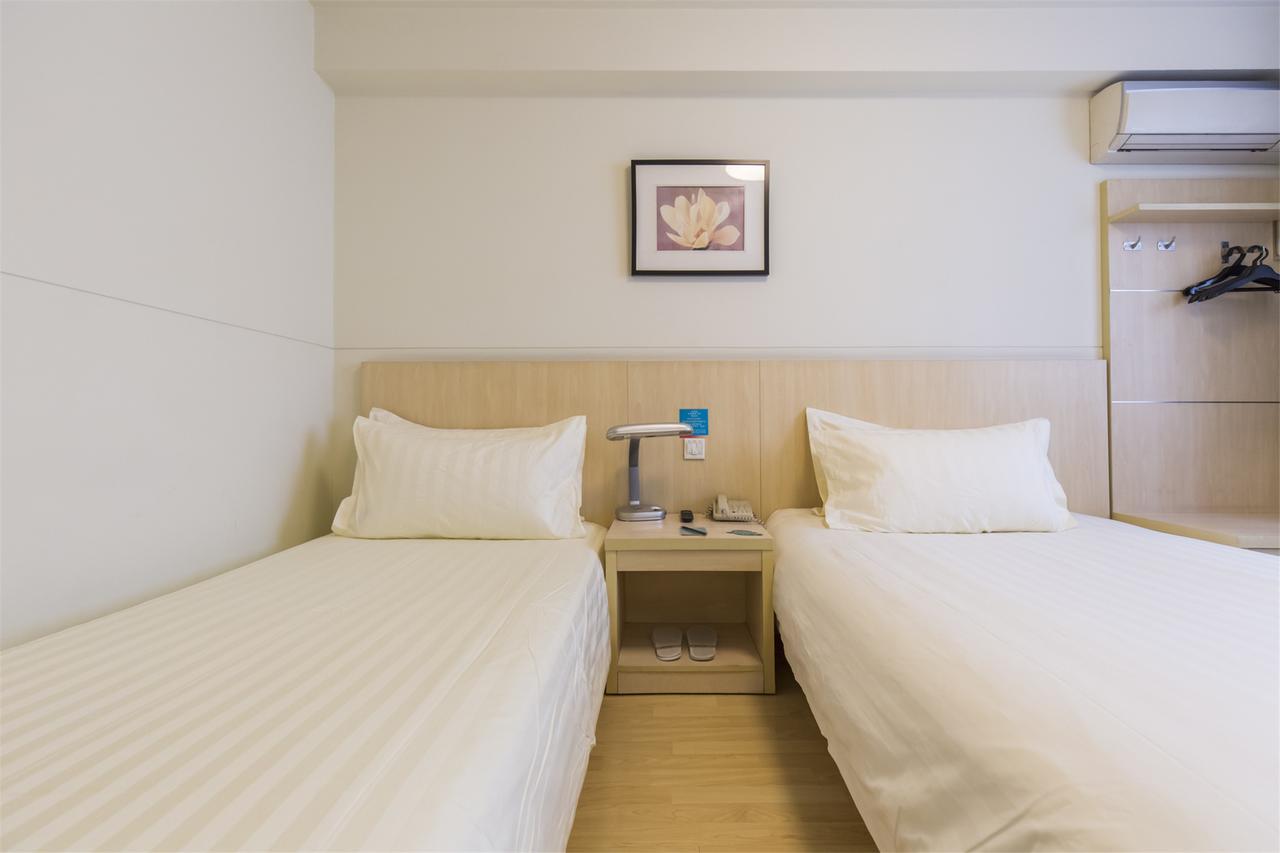 Jinjiang Inn Xianning Yinquan Avenue Hot Spring Hotel Kültér fotó