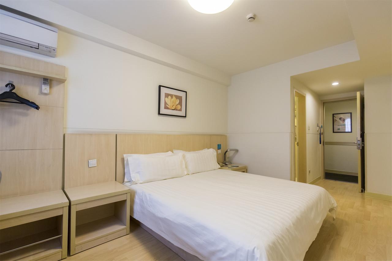 Jinjiang Inn Xianning Yinquan Avenue Hot Spring Hotel Kültér fotó