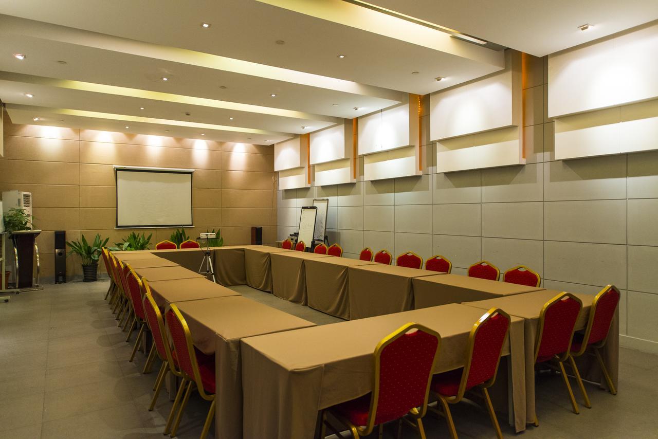 Jinjiang Inn Xianning Yinquan Avenue Hot Spring Hotel Kültér fotó