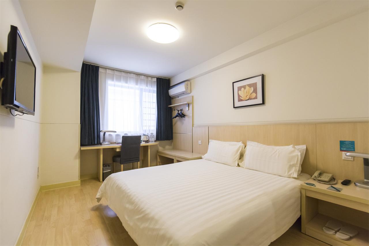 Jinjiang Inn Xianning Yinquan Avenue Hot Spring Hotel Kültér fotó